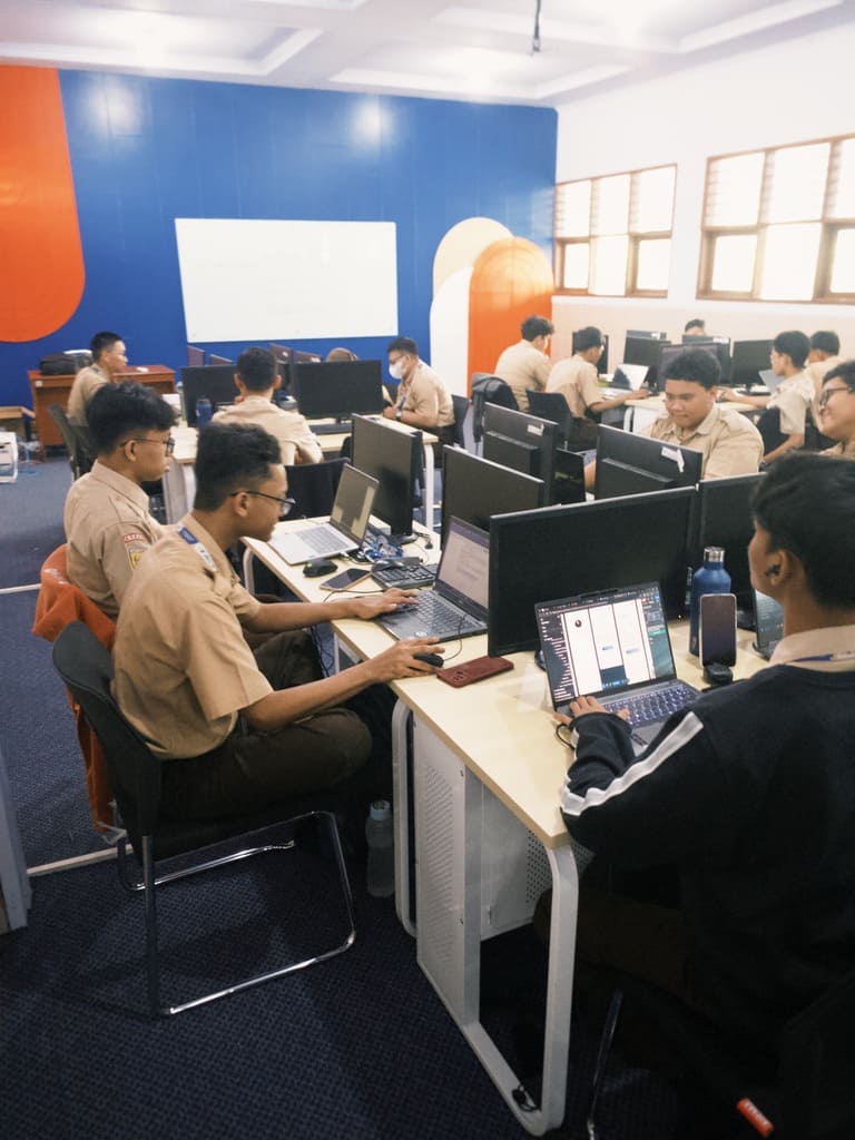 Pelatihan Intensif Mobile Programming — Kegiatan Sekelik Media